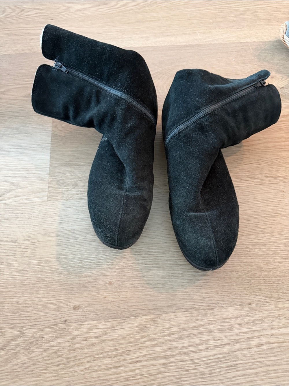 La CANADIENNE Black Suede Side-Zip Ankle Booties